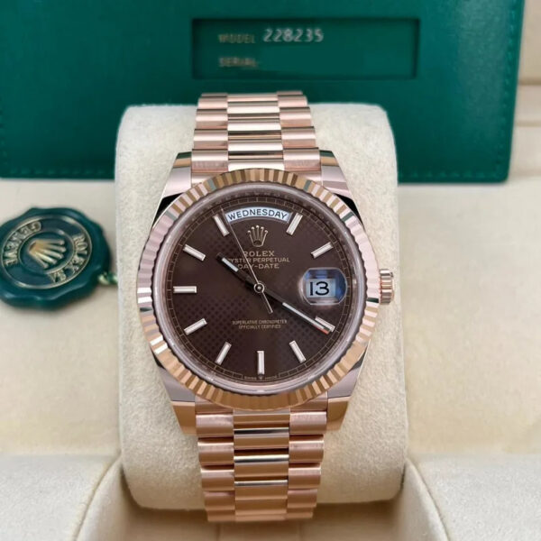 2022 Rolex Day-Date 40 Rose Gold / Fluted / Chocolate Diagonal