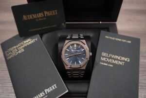 Audemars Piguet 15500ST Blue – 10/2020 Complete Set