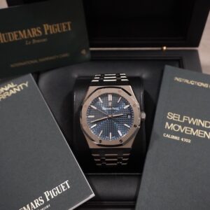 Audemars Piguet 15500ST Blue – 10/2020 Complete Set